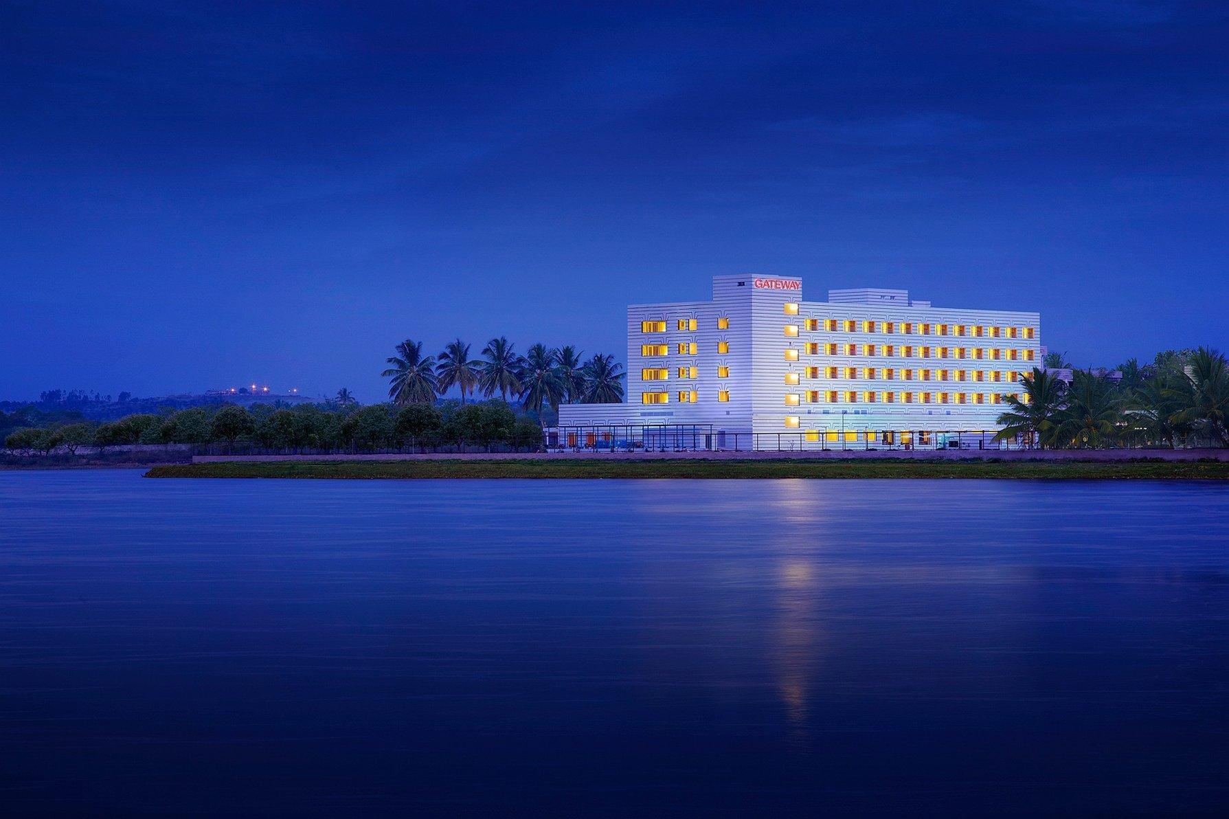 Hotel Naveen Lakeside Hubli Exteriér fotografie