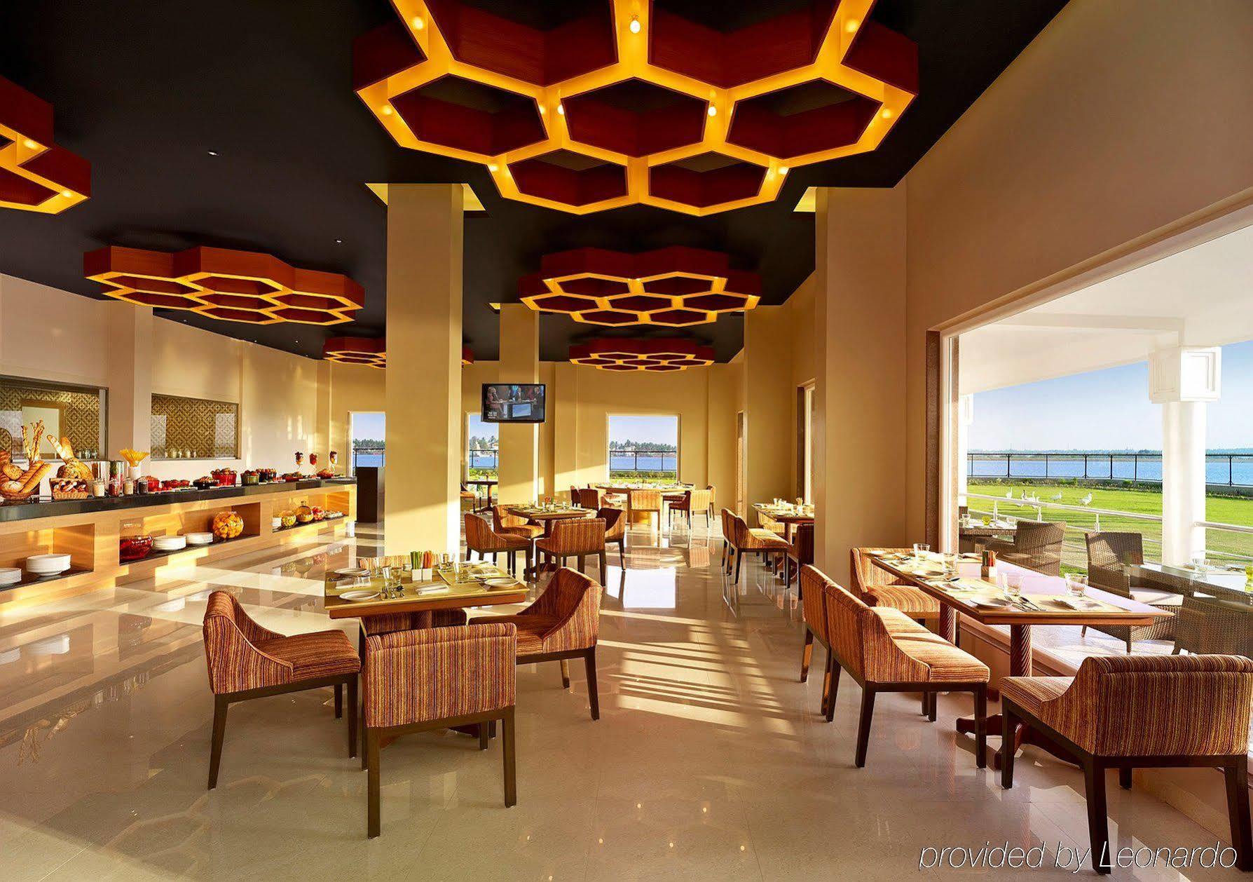 Hotel Naveen Lakeside Hubli Exteriér fotografie