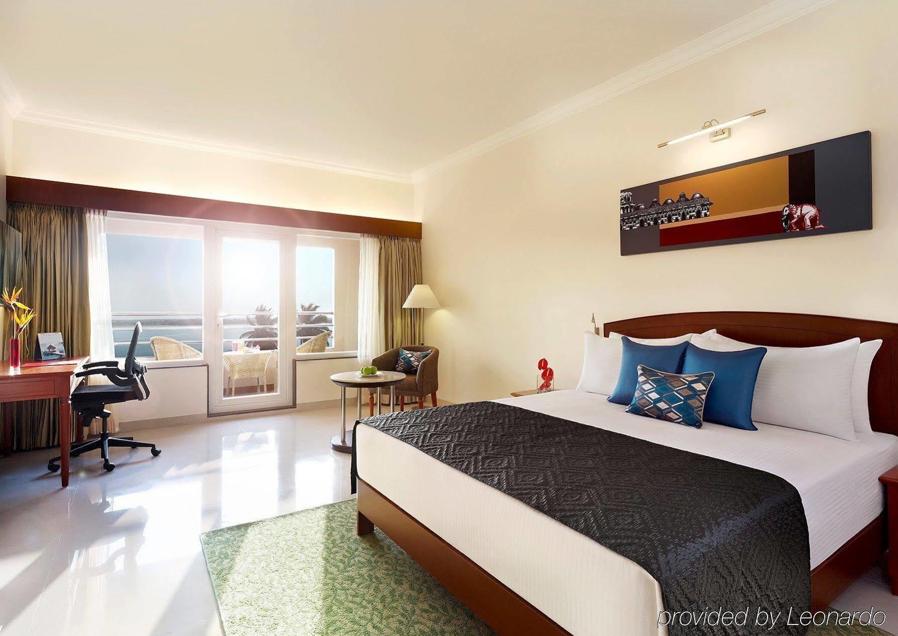 Hotel Naveen Lakeside Hubli Exteriér fotografie