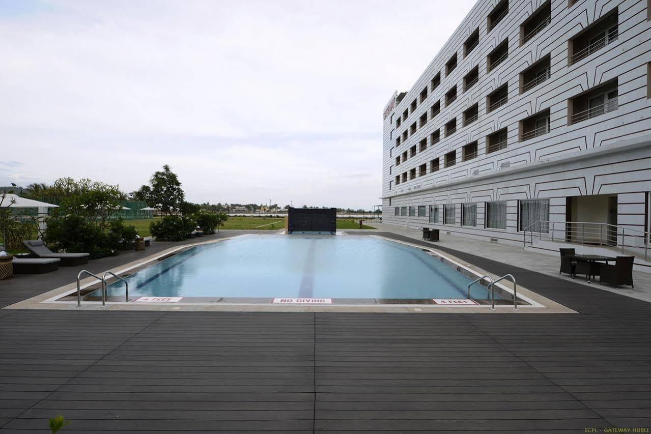 Hotel Naveen Lakeside Hubli Exteriér fotografie