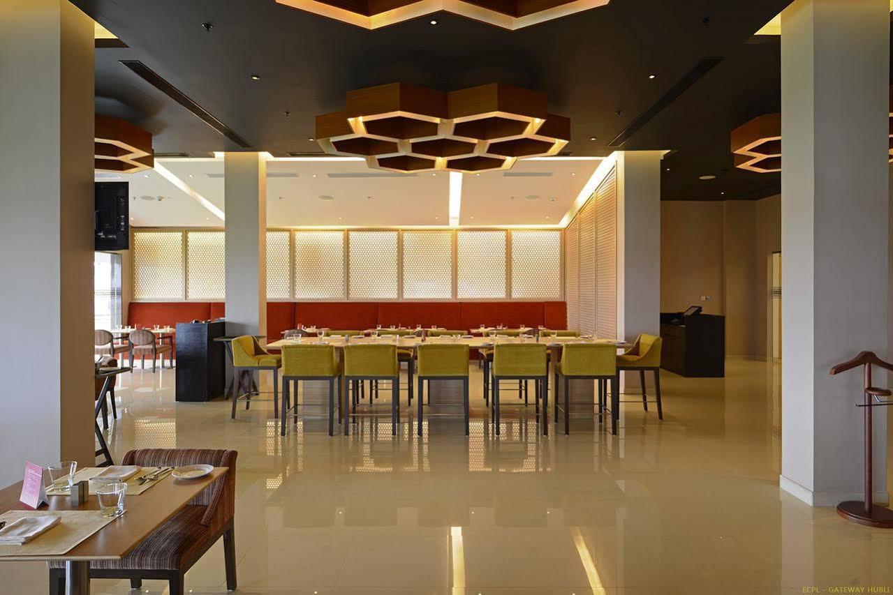 Hotel Naveen Lakeside Hubli Exteriér fotografie